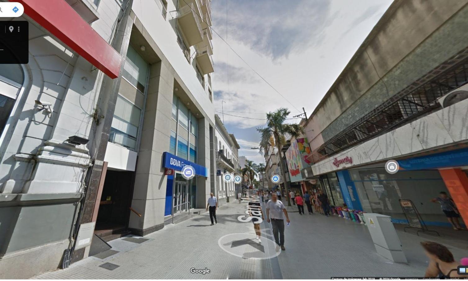 Departamento En Peatonal Con Seguridad Privada 24hs