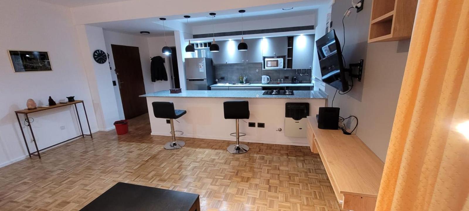 Departamento En Peatonal Con Seguridad Privada 24hs Santa Fe